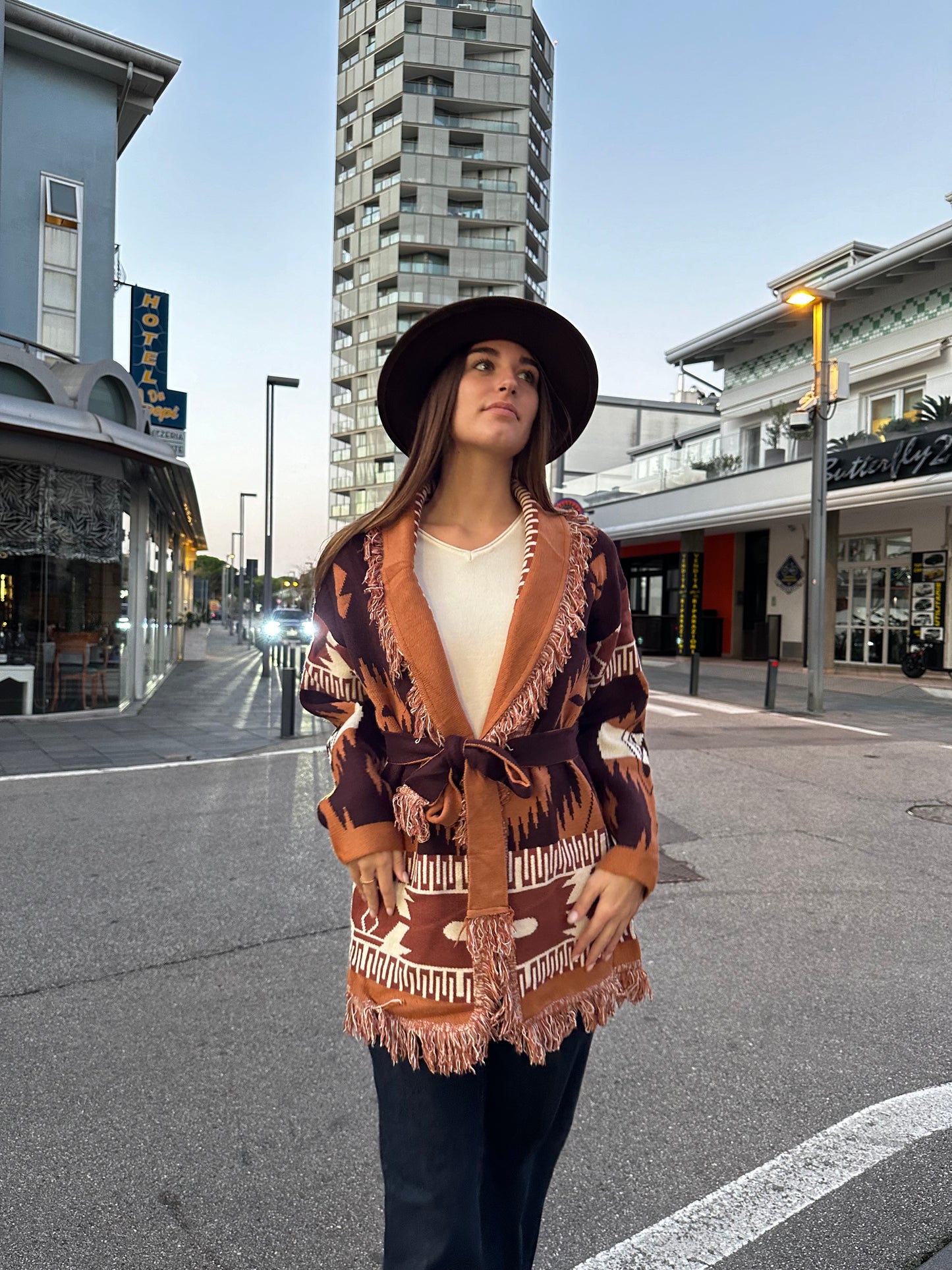 Cardigan Azteco marrone