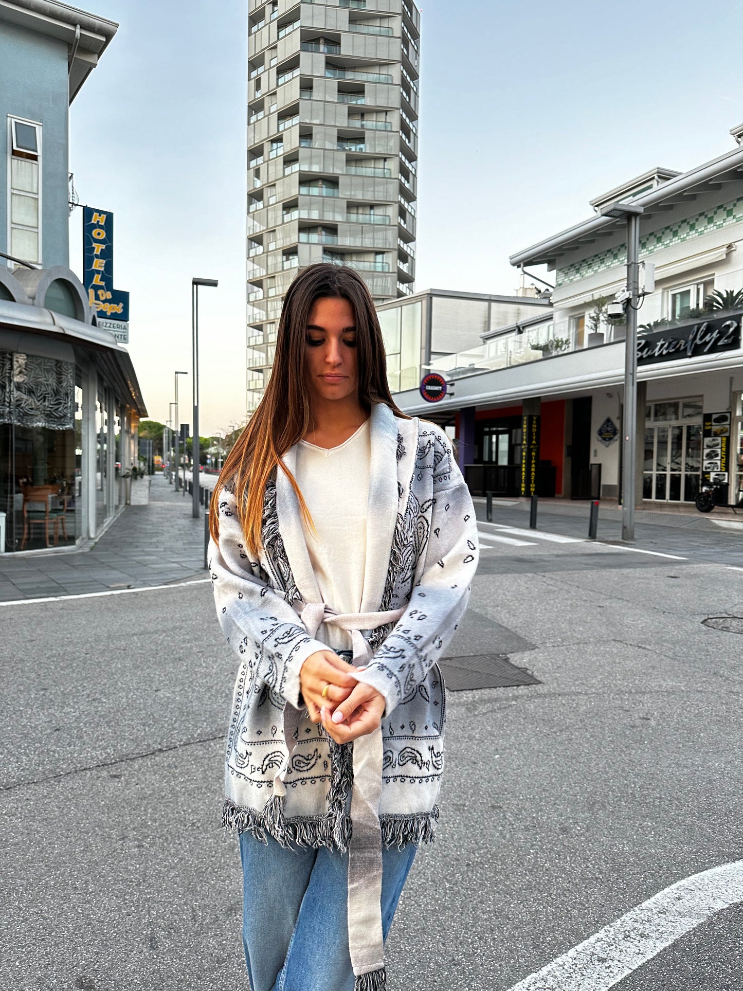 Cardigan Bandana